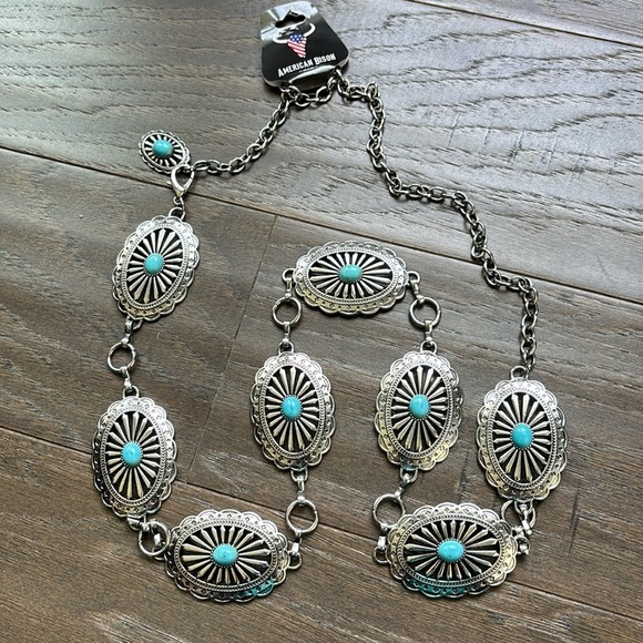 American Bison Accessories - American Bison Western Chain Belt,oval silver tone conchos,faux turquoise stones
